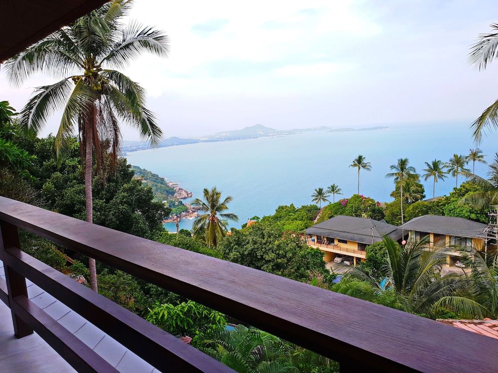 Laem Sila Resort Junior Suite, 1 King Bed, Ocean View 8