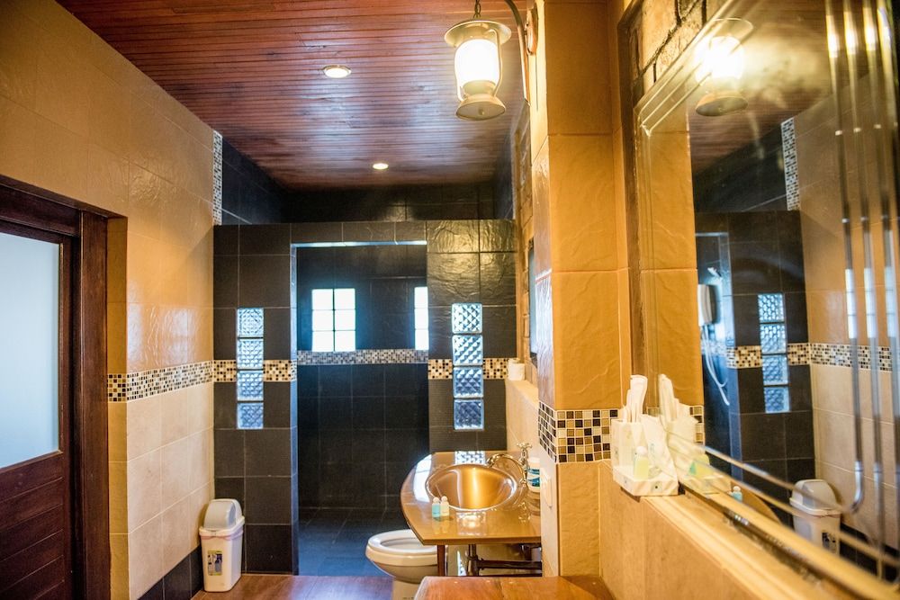 Laem Sila Resort Deluxe Villa, 2 Bedrooms, Ocean View 16