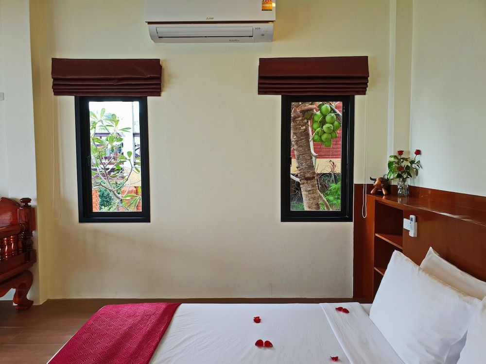 Laem Sila Resort Junior Suite, 1 King Bed, Ocean View 21