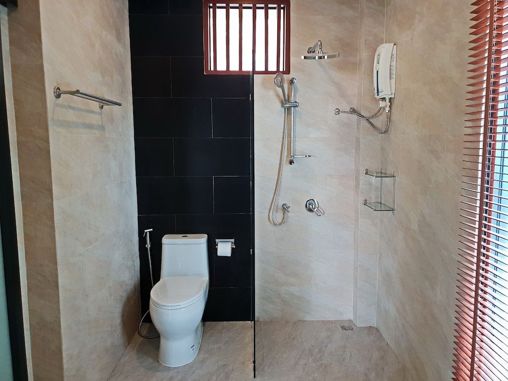 Laem Sila Resort Junior Suite, 1 King Bed, Ocean View 20