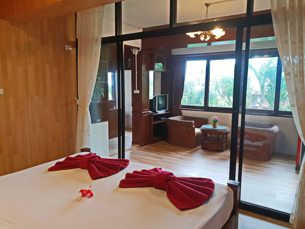 Laem Sila Resort Deluxe Villa, 2 Bedrooms, Ocean View 20