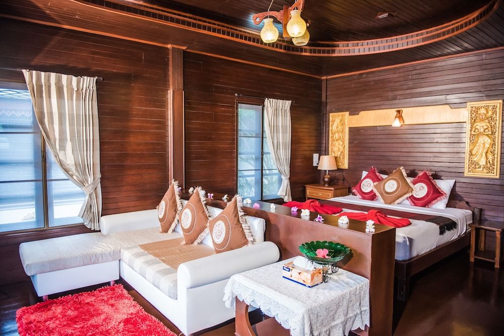 Laem Sila Resort Deluxe Villa, 2 Bedrooms, Ocean View 8