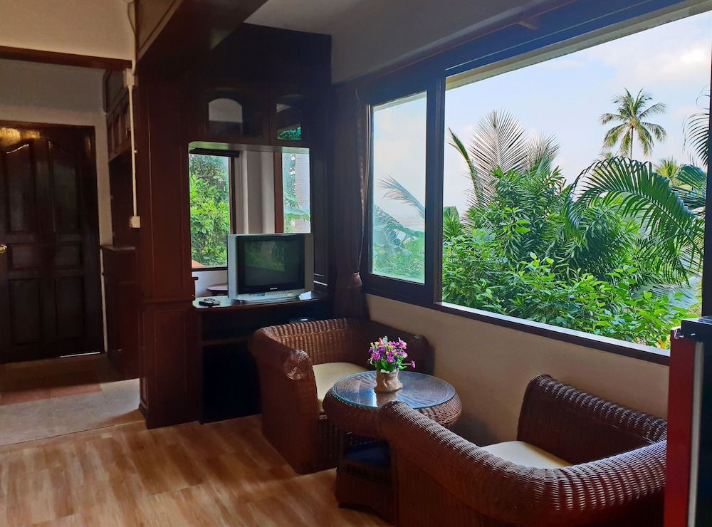 Laem Sila Resort Deluxe Villa, 2 Bedrooms, Ocean View 12