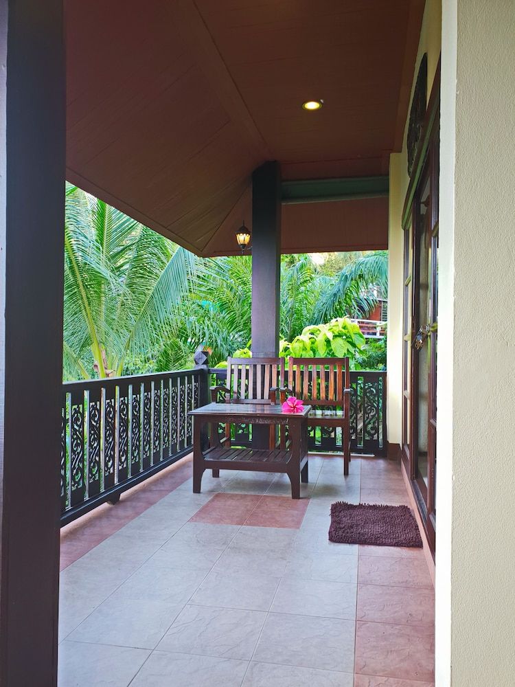 Laem Sila Resort Deluxe Villa, 2 Bedrooms, Ocean View 14