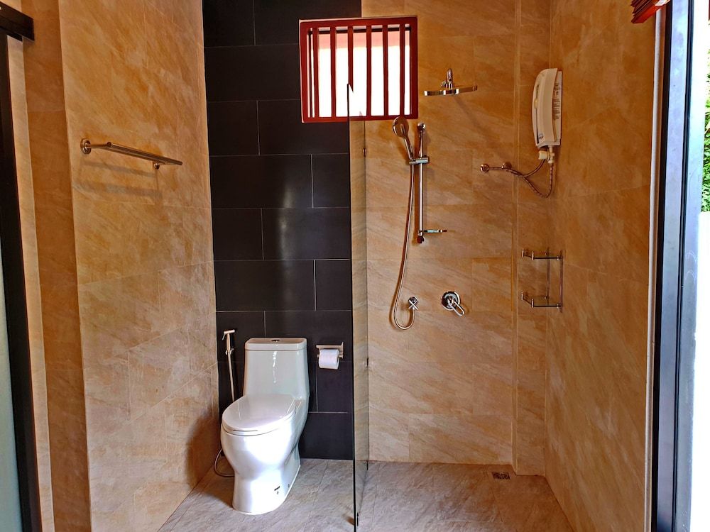 Laem Sila Resort Junior Suite, 1 King Bed, Ocean View 17