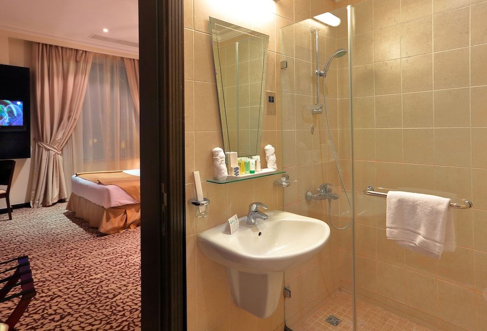 Mathema Premium Aparthotel Executive Apartment, 2 Bedrooms, Smoking, City View 2