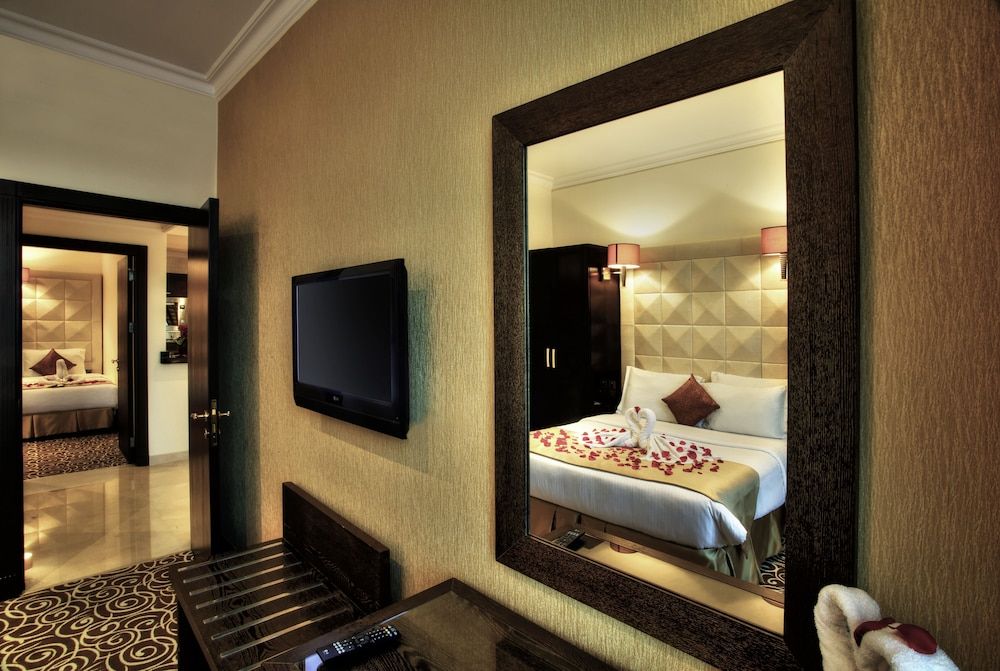 Mathema Premium Aparthotel Standard Apartment, 2 Bedrooms, Smoking, City View 2