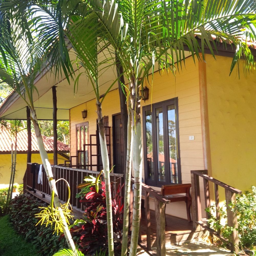 undefined Paradise Bungalows 8