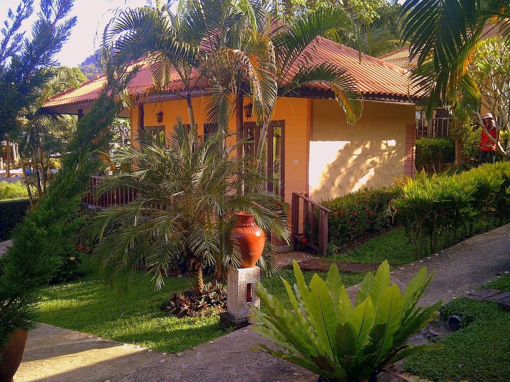 undefined Paradise Bungalows 10