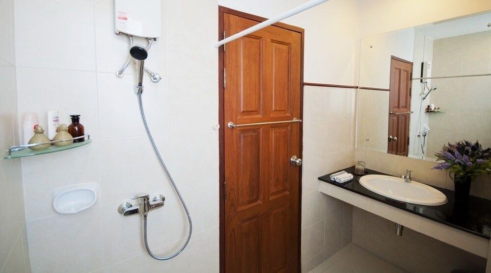 The Meet Green Apartment Deluxe Double Room 8