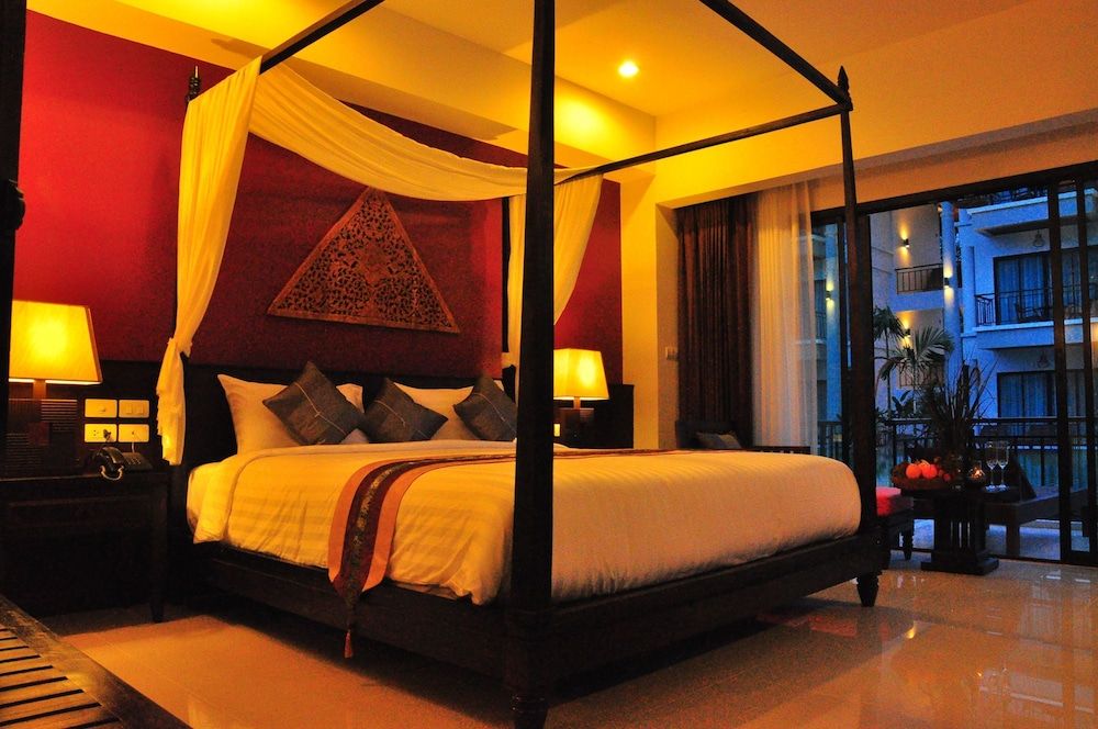 Grand Double Room, 1 King Bed, Pool Access