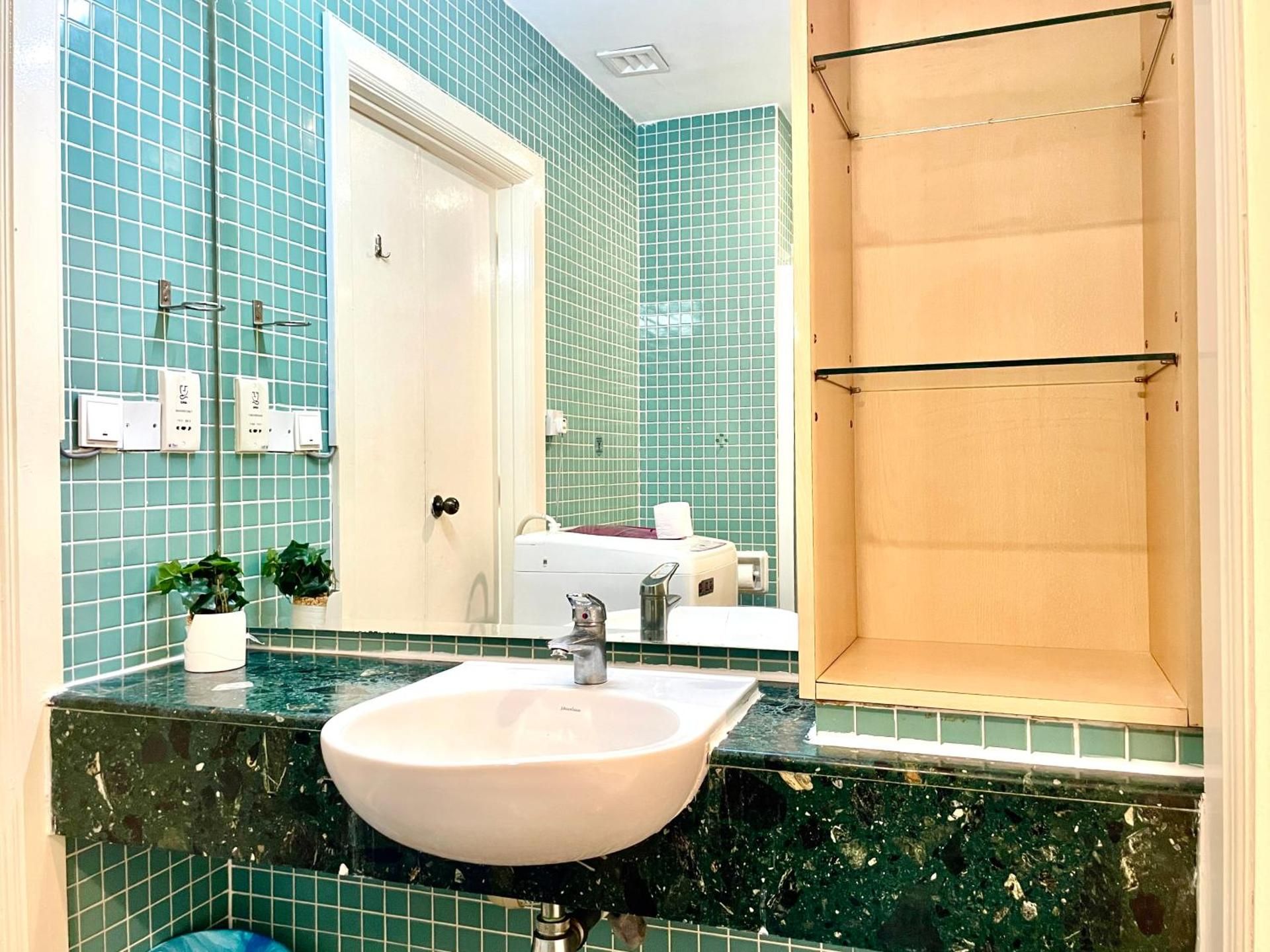 Two-Bedroom Deluxe Apartment with Balcony