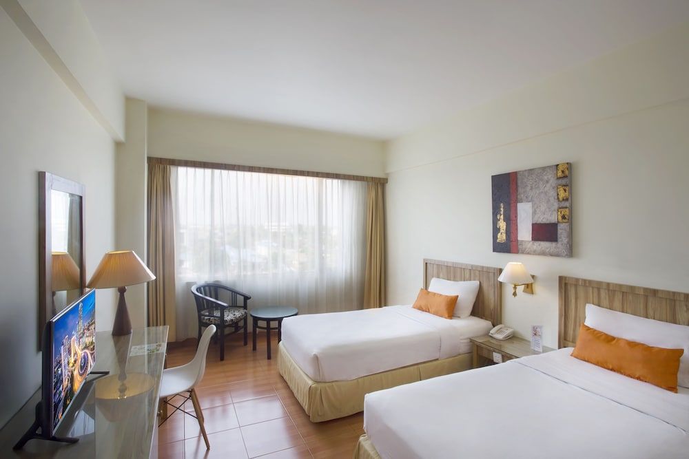Grand Zuri Dumai Superior Twin Room