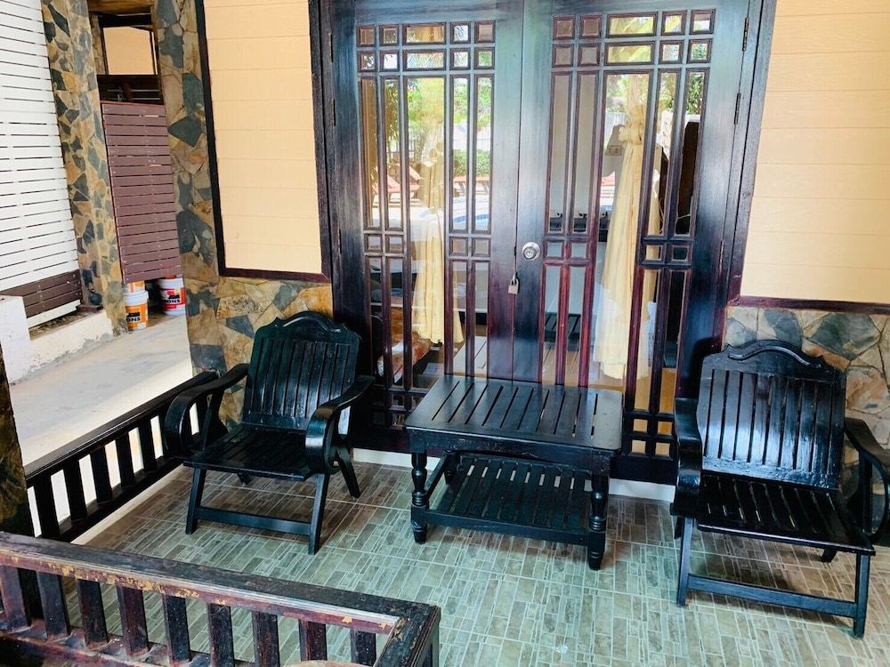 Delight Resort Superior Triple room 6