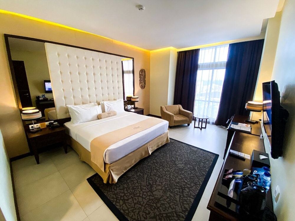 Grand Deluxe Room