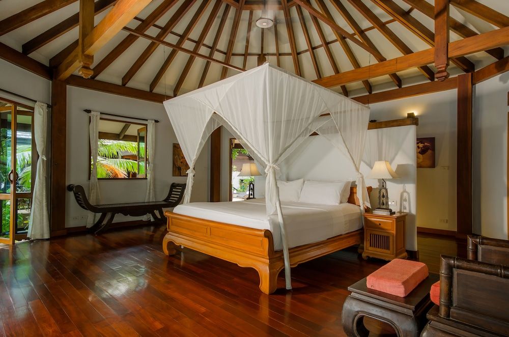 Five Bedroom Beach Villa