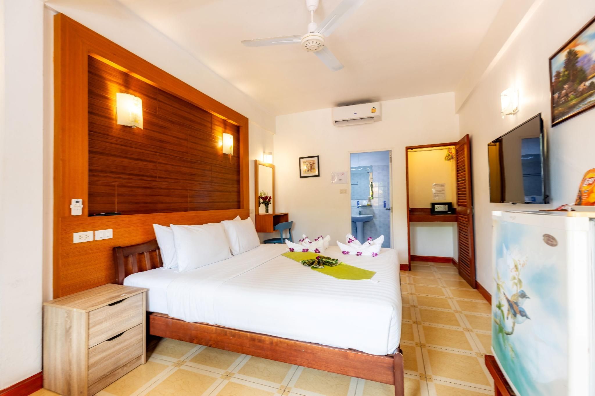undefined The Expat Hotel 8