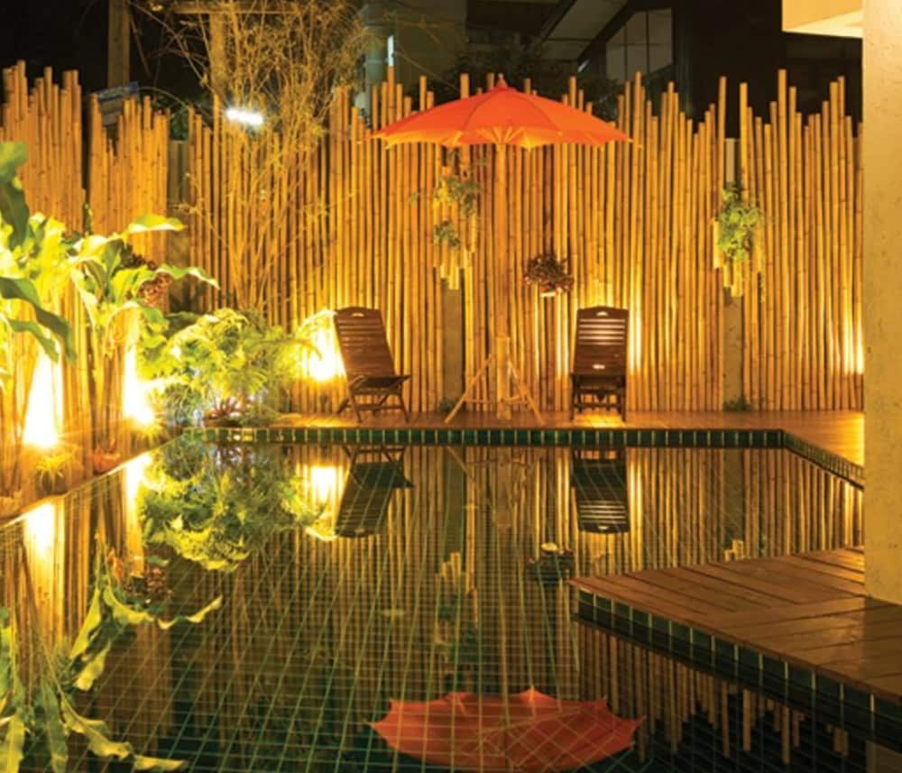 undefined Green Tiger House 8