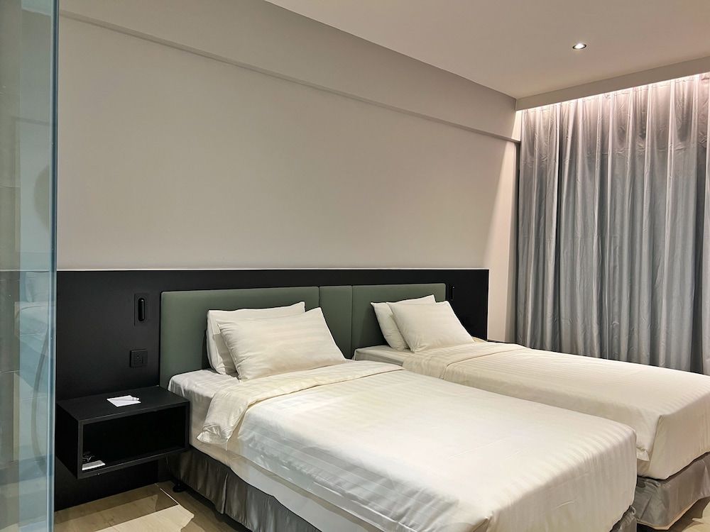 undefined Crystal Crown Kuala Lumpur 3