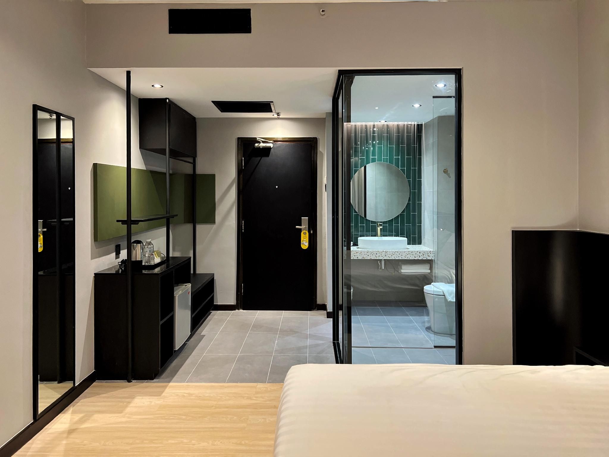 undefined Crystal Crown Kuala Lumpur 4