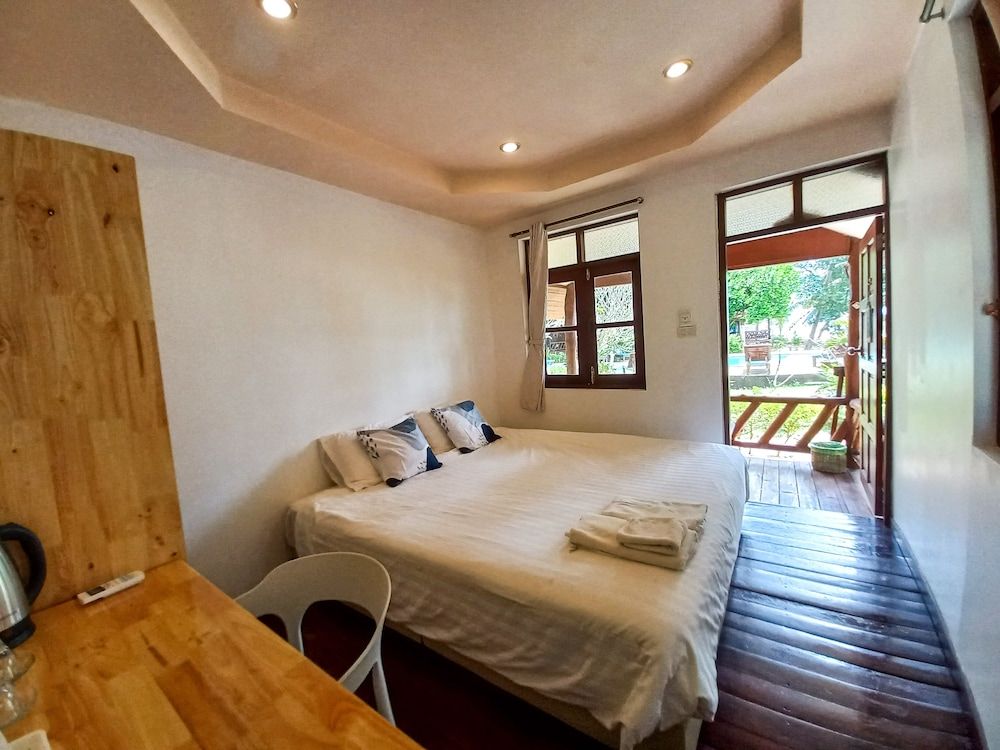 Morning Star Resort Pool View Bungalow