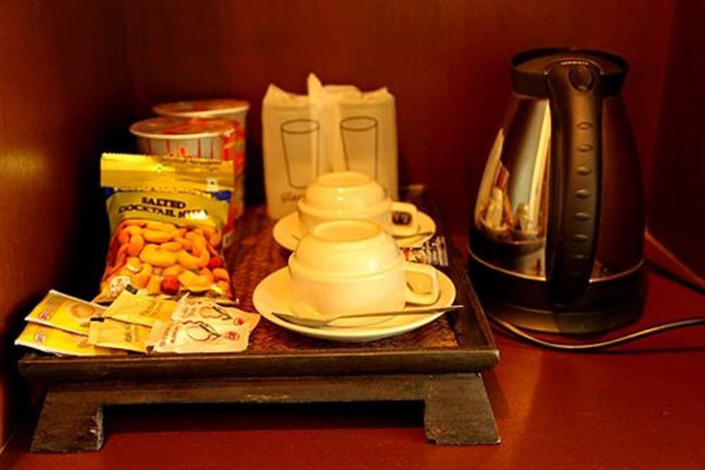 Baan Ratchiangsaen Superior Twin Room 10