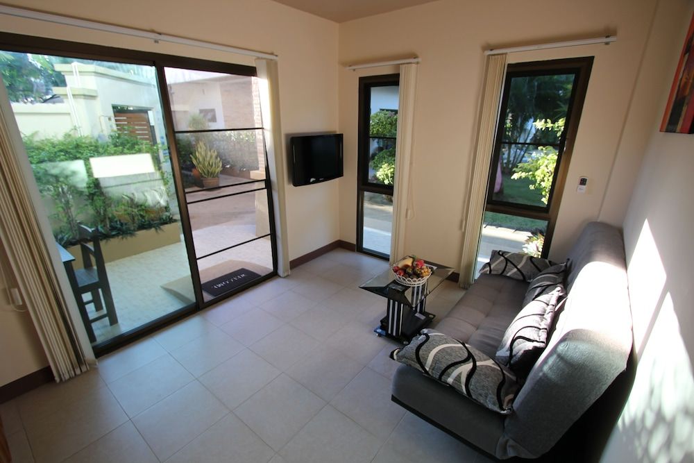 Babylon Pool Villas Standard Apartment, 1 Bedroom, Patio, Poolside 11