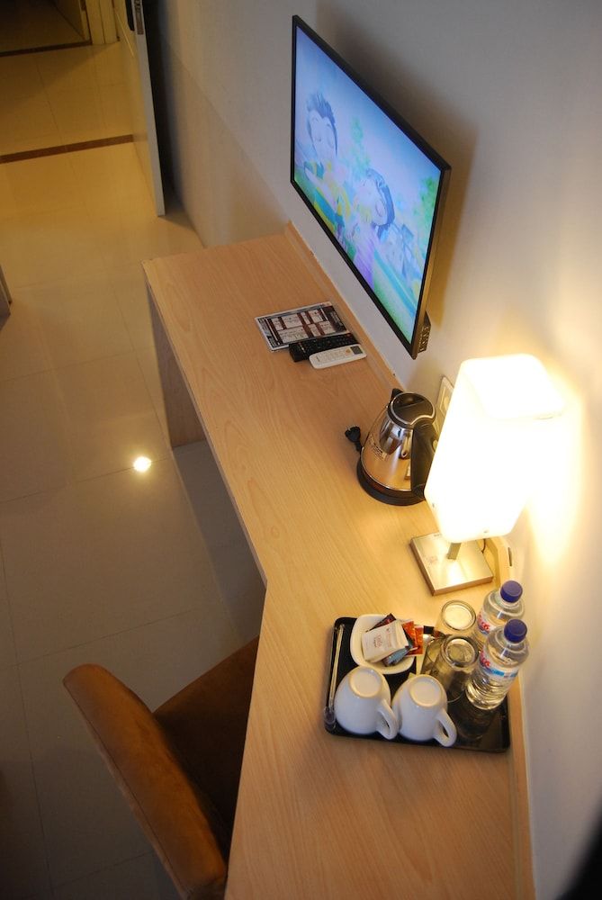 Bekizaar Hotel Surabaya Business Room 6
