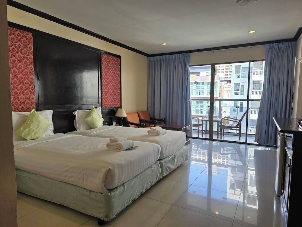 Mike Beach Resort Pattaya - SHA Standard Double or Twin Room 6