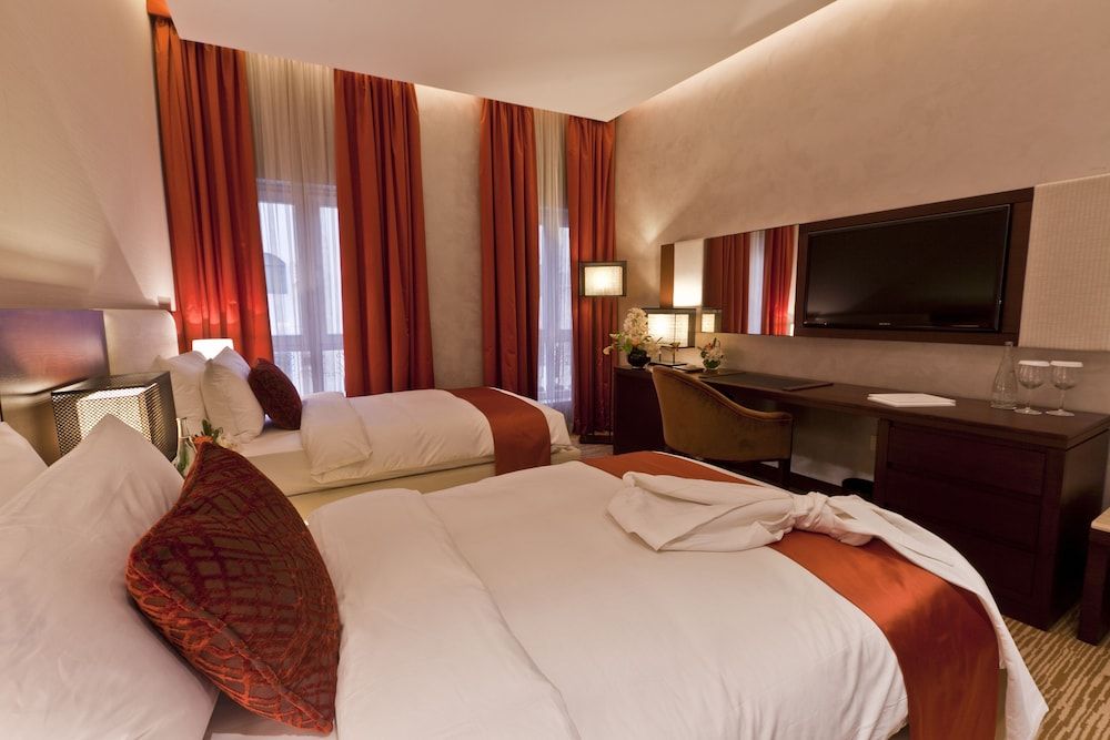 Zubarah Hotel Classic Twin Room 3