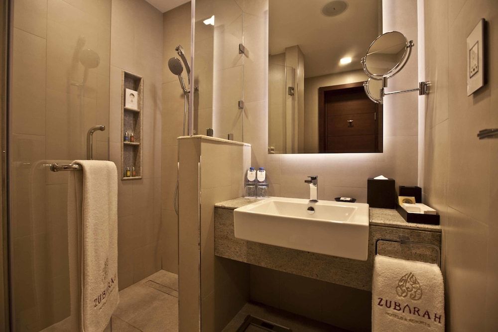 Zubarah Hotel Classic Room 4