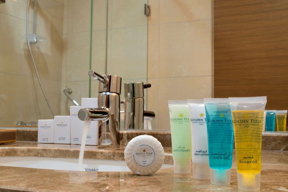 Golden Tulip Dammam Corniche Hotel Deluxe Room, 2 Twin Beds, Sea View 3