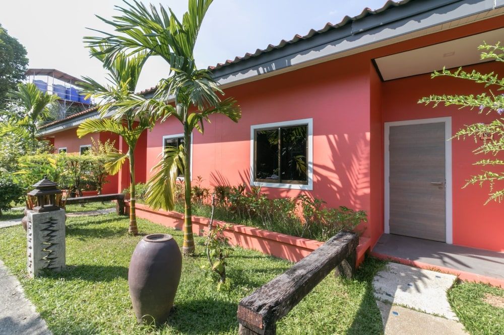 Mai Morn Resort Standard Double Room 5