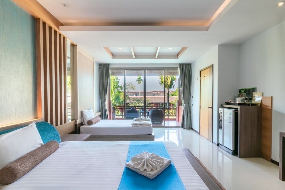 Mai Morn Resort Room, Pool Access 7