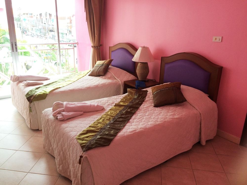 Cookies Hotel Standard Twin Room, Balcony, Mountainside 2