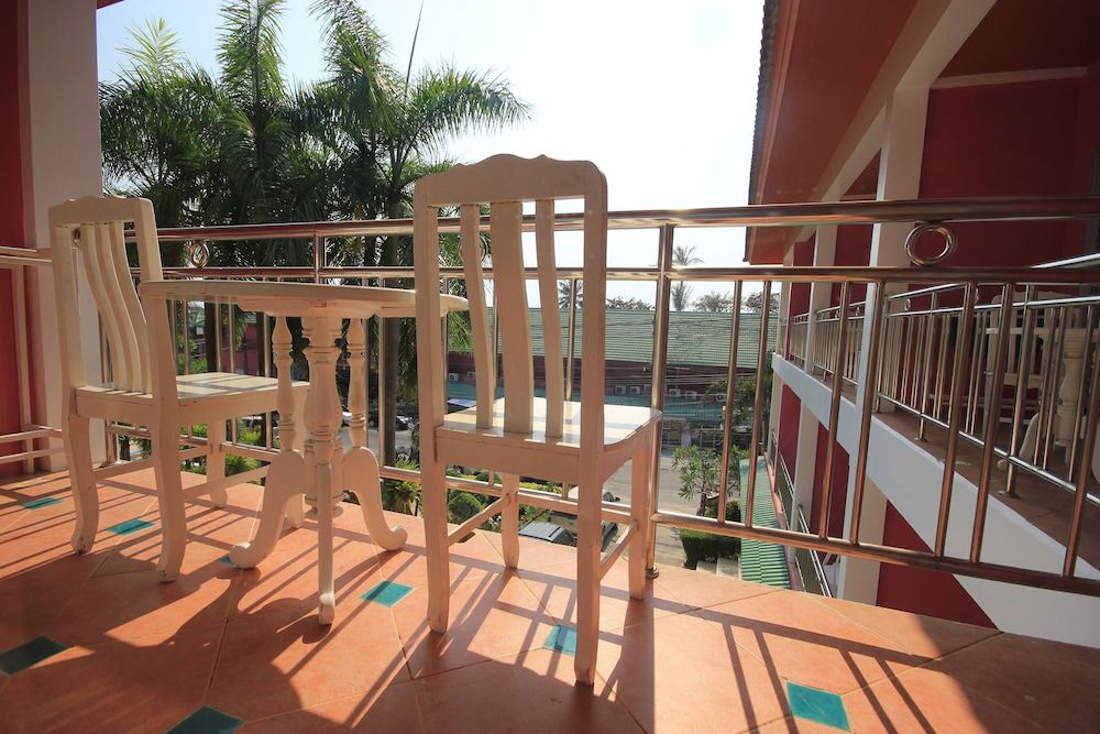 Cookies Hotel Standard Twin Room, Balcony, Mountainside 5