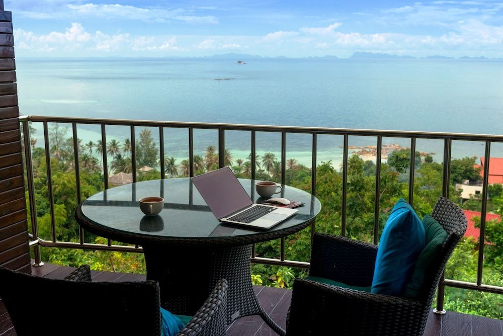 Sunset Hill Boutique Resort Sea View Corner Suites 6