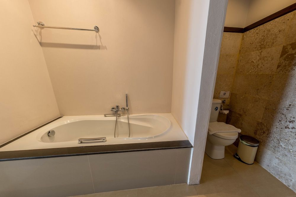 Sunset Hill Boutique Resort Sea View Corner Suites 8