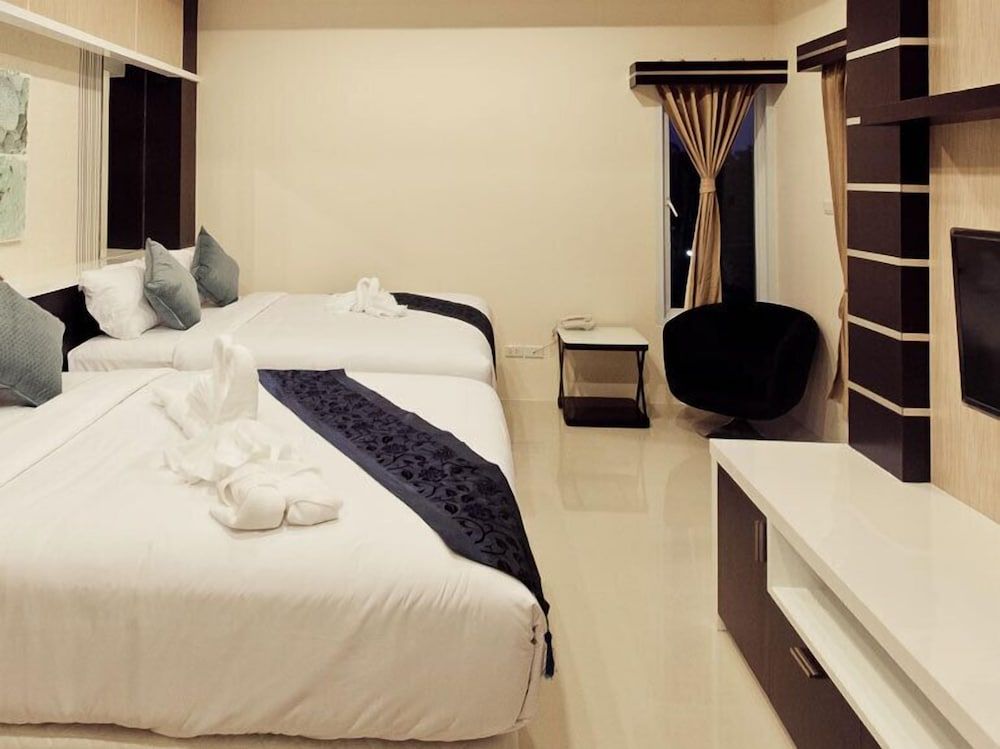 Excella Hotel Family Room 4