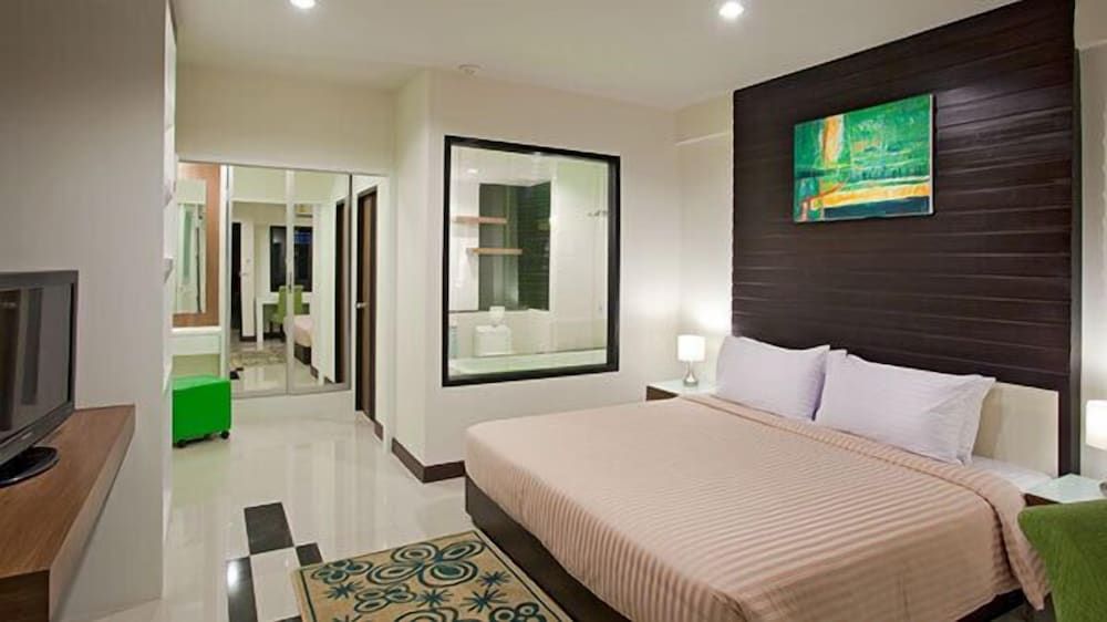 Ayara Grand Palace Hotel Superior Double Room, 1 King Bed 3