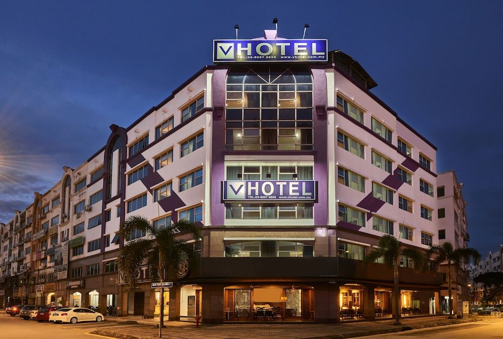 undefined V Hotel 5