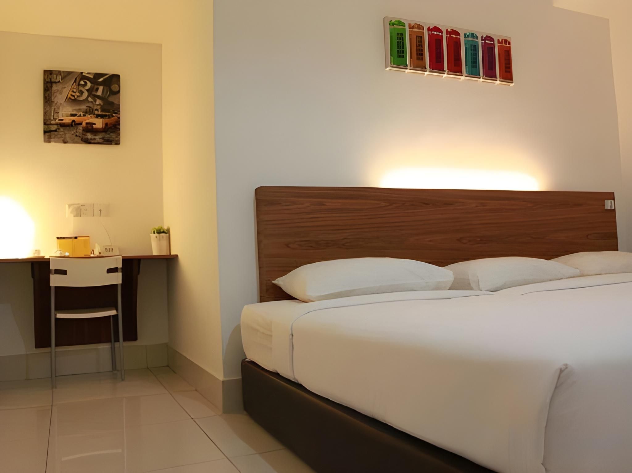 Family Triple No Window