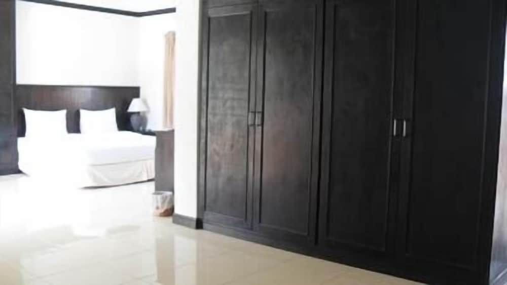 Kamala Phuyai Resort