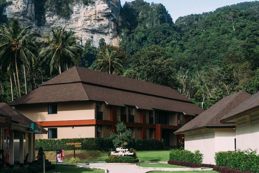 undefined Tonsai Bay Resort 9