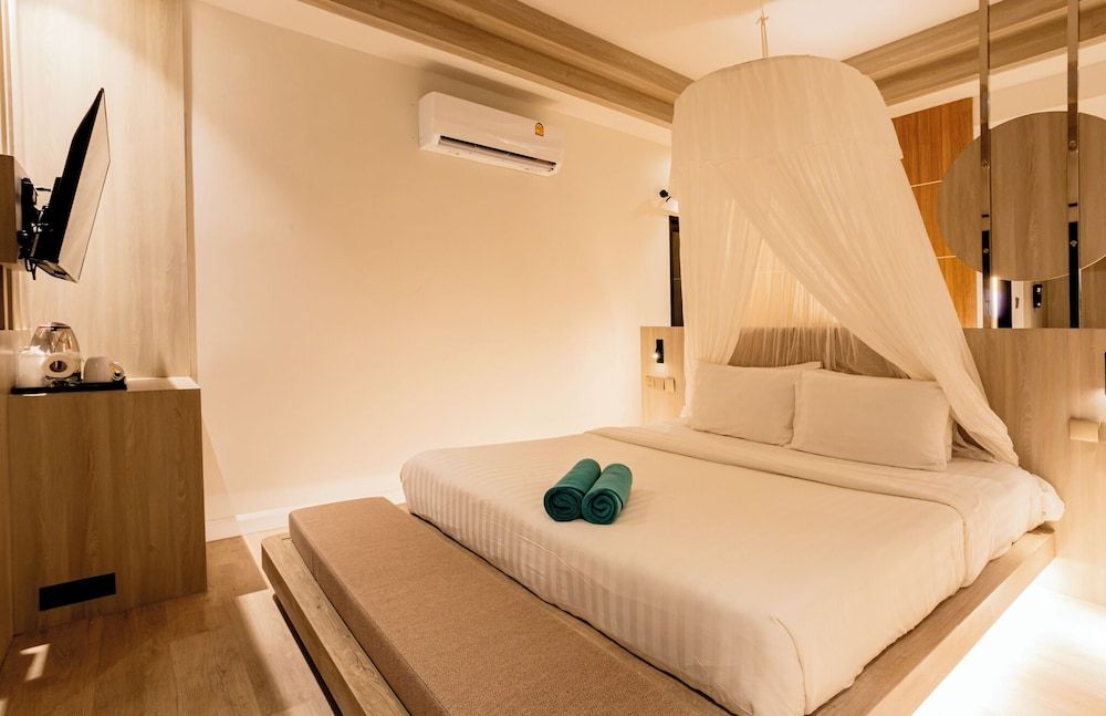 undefined Tonsai Bay Resort