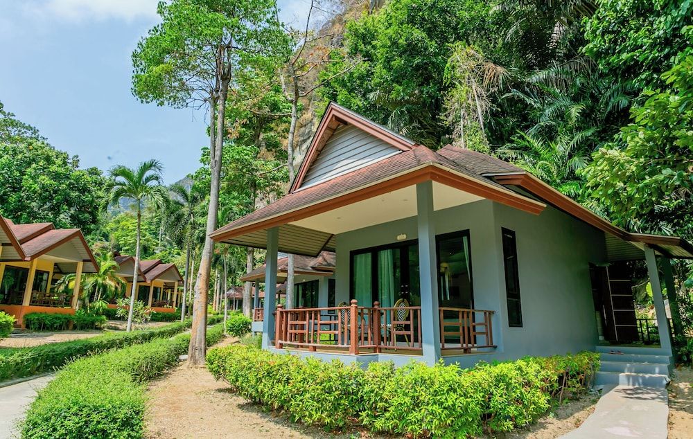 undefined Tonsai Bay Resort 3