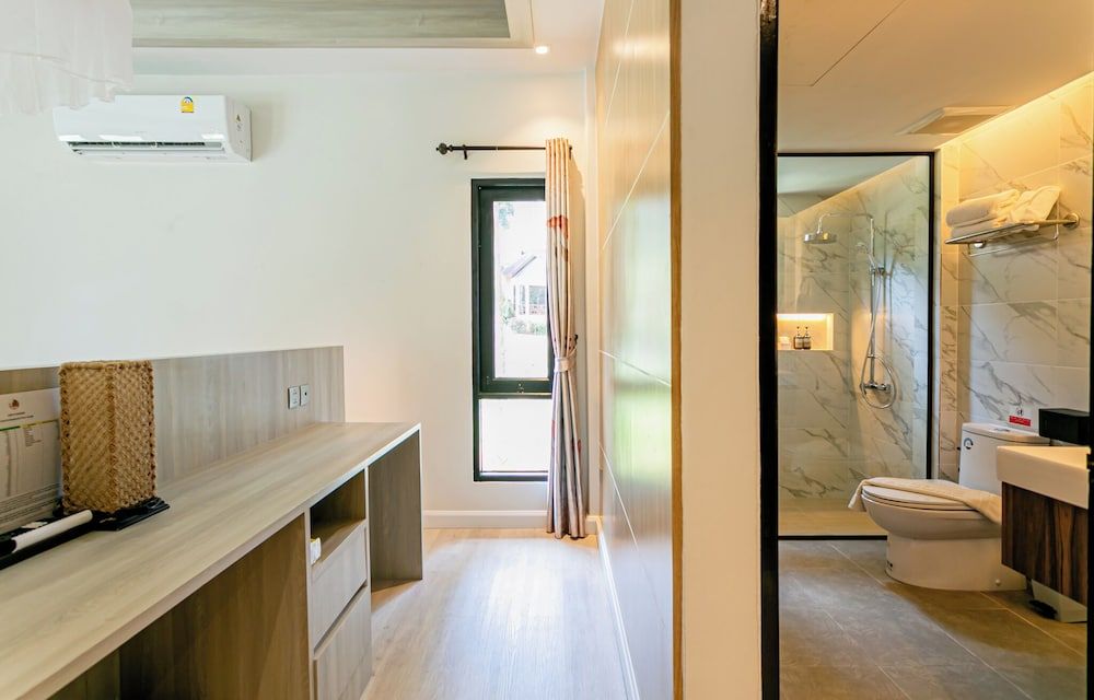 Tonsai Bay Resort Grand Cottage 15