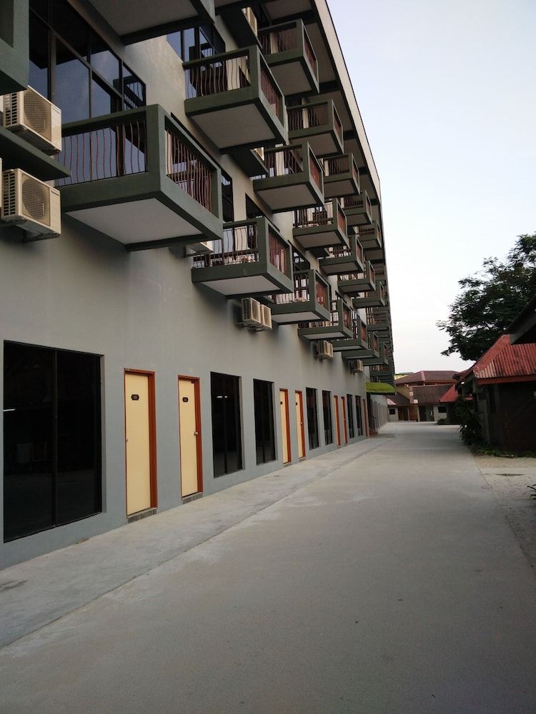 undefined Malibest Resort 4