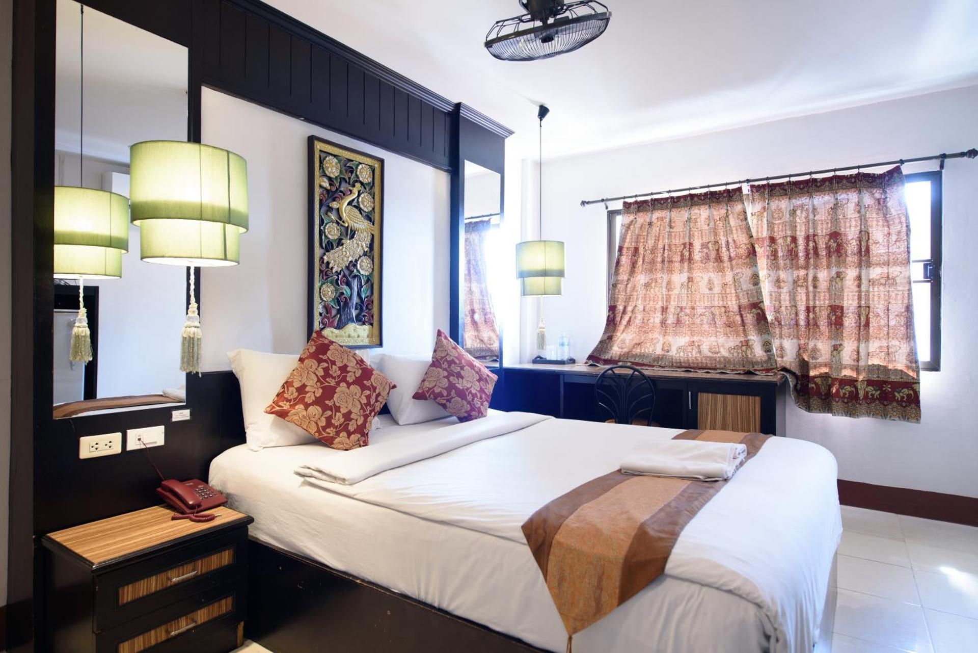 Standard Queen Room - Upper Floor