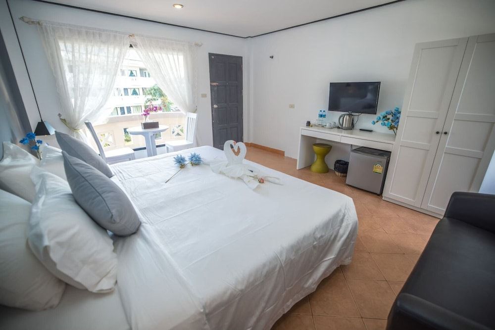 Blue Carina Hotel Standard Double Room 2